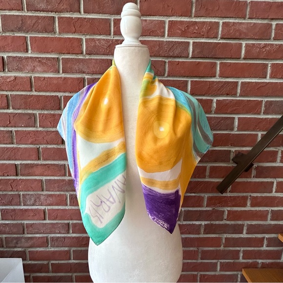 •Canaris Signed Unique Graphic Handpainted Handrolled Silk Scarf 28”x31” - Picture 4 of 8